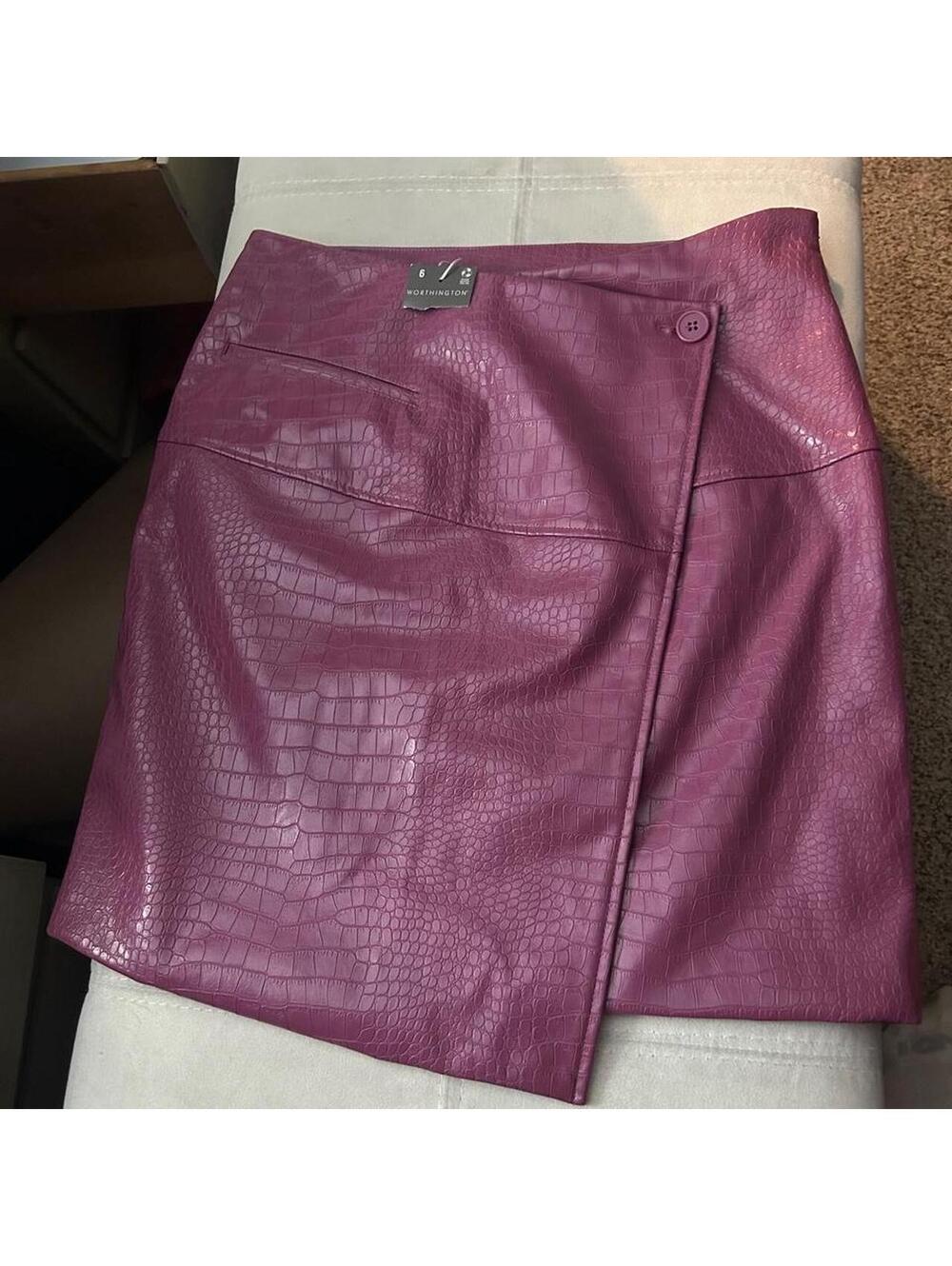 NWT Worthington Purple crocodile textured faux leather skirt in a 6